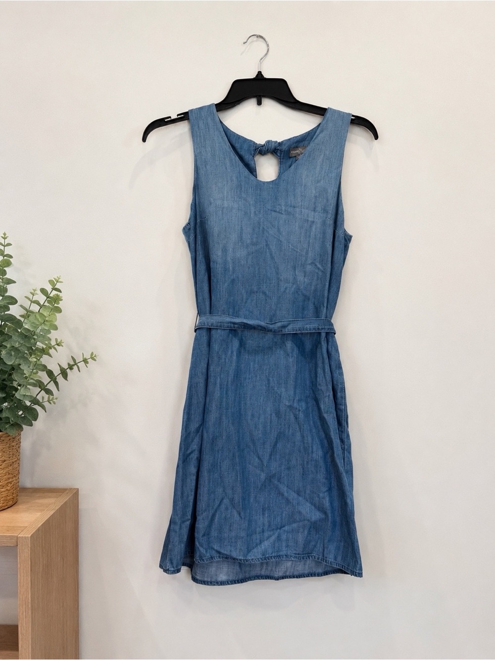 Market & Spruce Blue Chambray Tie Waist Knee Length Dress Size S - Picture 3 of 7